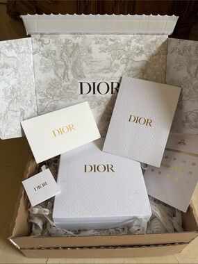 Dior Box White &Gold Branded Gift Boxes and Cards Card and Branded Tissue gift